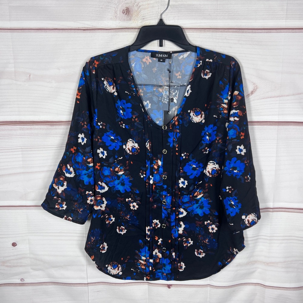 Yumi Kim Blouse Womens XS Black Floral Print V-Neck Pintuck 3/4 Sleeve Top Woven
